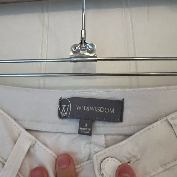 Wit & Wisdom White cropped jeans - Picture 4 of 4